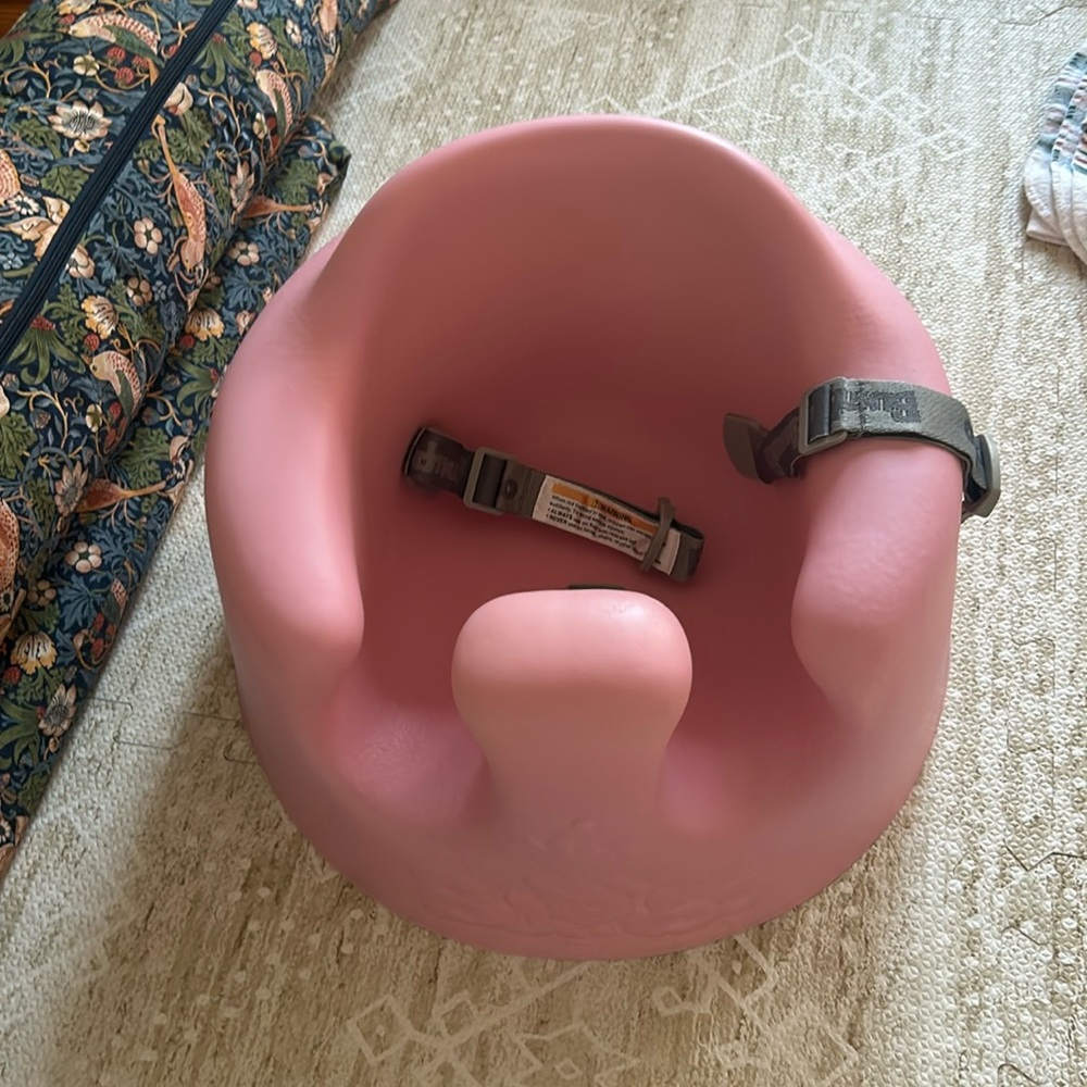 Pink bumbo seat